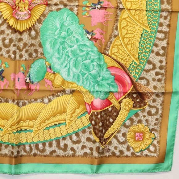 HERMES Carre 90 Scarf ""CASQUES et PLUMETS"" Silk Green Auth sw1609 - Picture 10 of 14